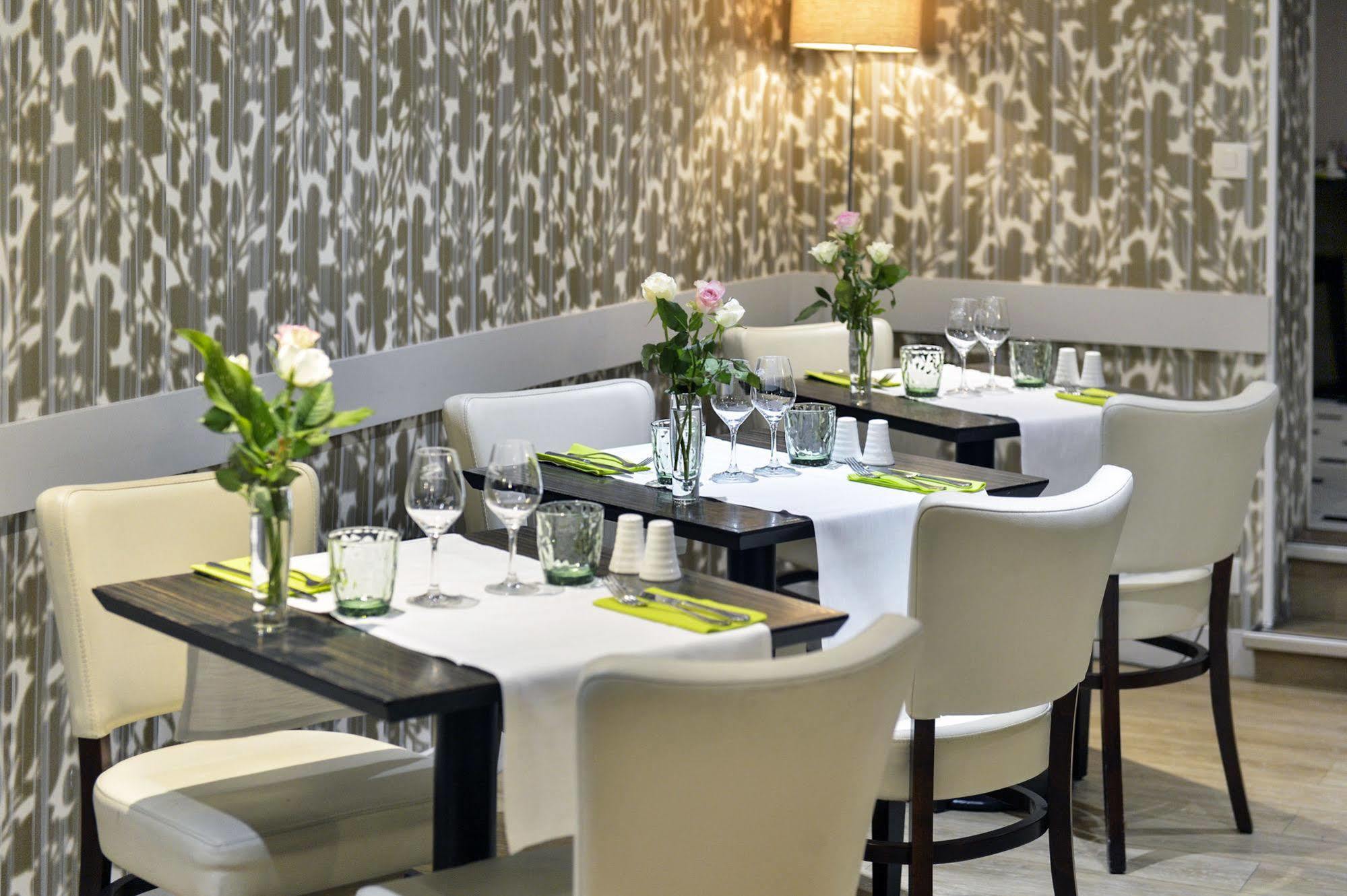 Cristal Hotel Restaurant - Logis Hotels Saumur Exterior foto